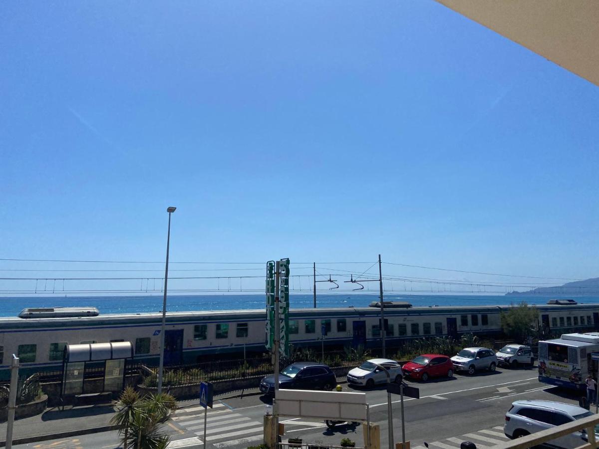 Piccolo Hotel Di Lavagna Eksteriør bilde