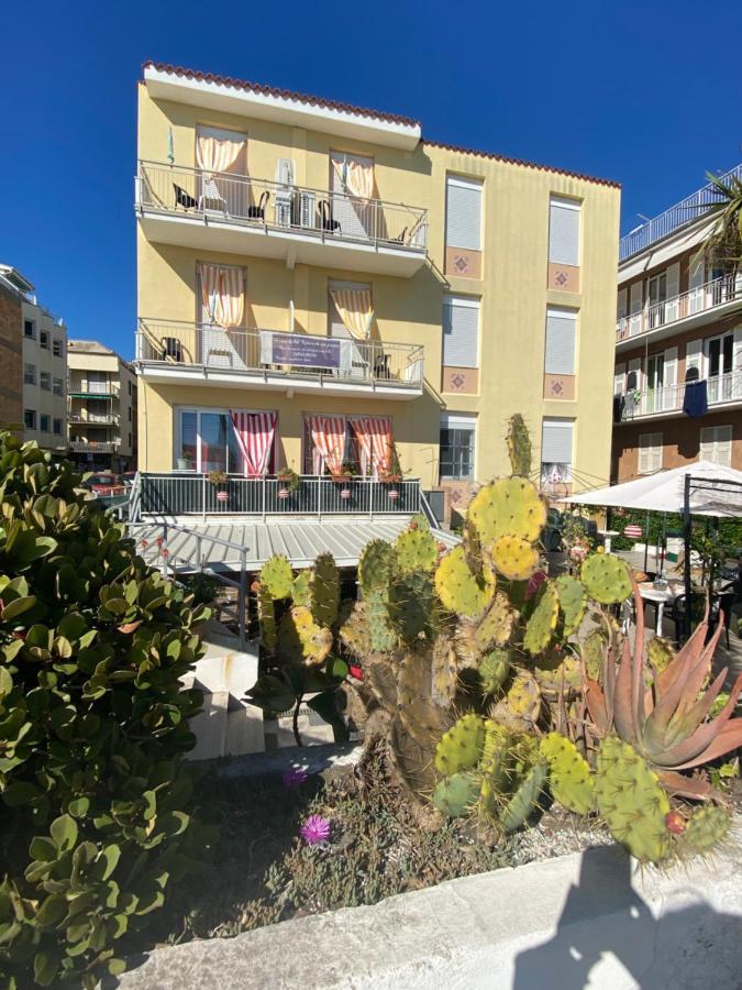 Piccolo Hotel Di Lavagna Eksteriør bilde